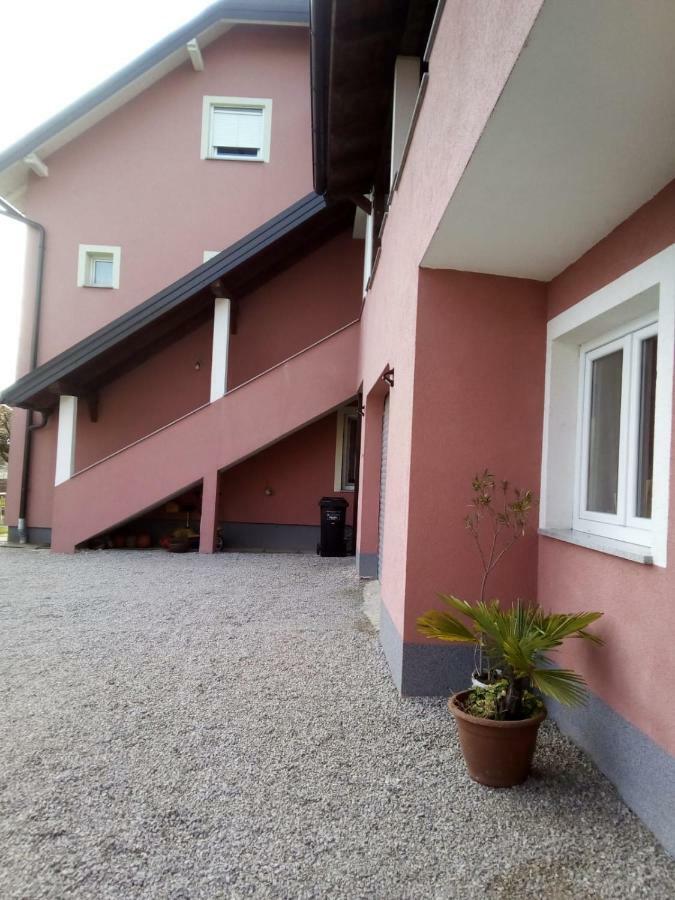 Studio Apartman Zagreb Horvati Rakov Potok Экстерьер фото